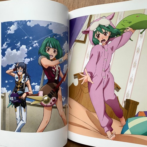 Ranka Lee Macross Frontier Visual Collection Anime Illustration Book 2011 Japan - Picture 6 of 19