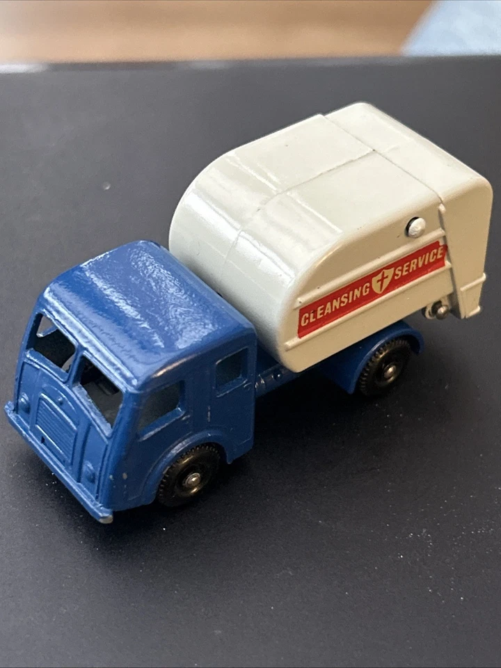 Camión de basura Matchbox serie Nº 15 Dennis con caja original Foto 2 de 4