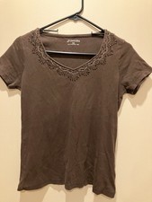 St. John's Bay Brown Beaded V-Neck Short Sleeve Women's Regular T-Shirt M