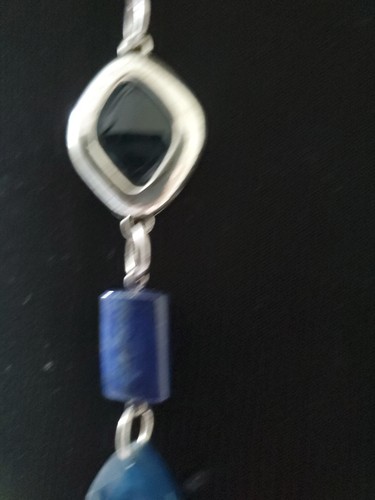 NWT Chico’s GEOVANNA Long Blue & Silver Tone Necklace - Picture 4 of 10