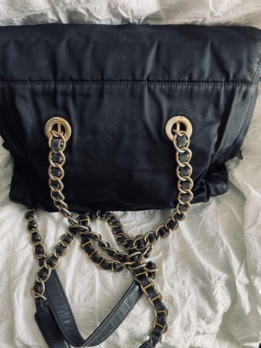 Prada Nylon Black Shoulder Bag with Gold Chain, Vintage, Excellent Condition - Picture 2 of 5