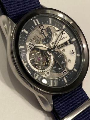 Orient Star Retro Future FH03-D0 schwarz weißes Zifferblatt automatische Uhr ...