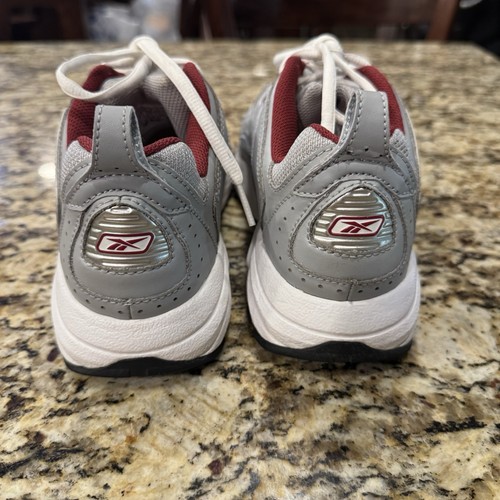 Reebok Women's 8 Gray And Maroon Athletic Sneakers RB408 FLU 1-120607 Nice! - Picture 7 of 11