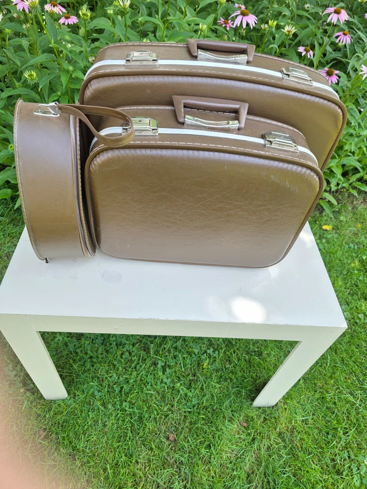 Vintage 1960's Brown Suitcases/Luggage Nesting + Carry-on Unbranded +Excellent+ - Image 4 of 4