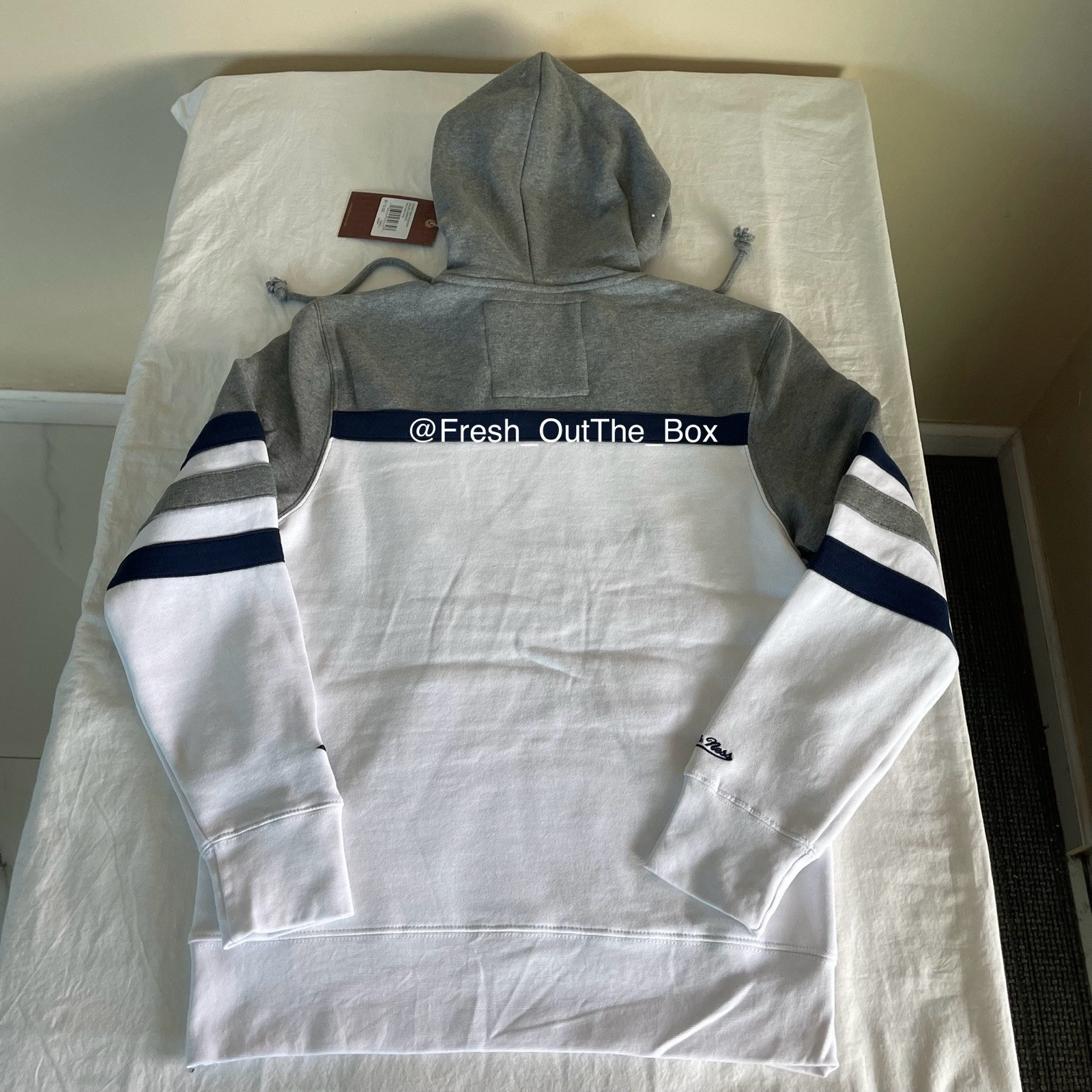 Mens Mitchell & Ness Dallas Cowboys NFL Head Coach Hoodie thumbnail 7