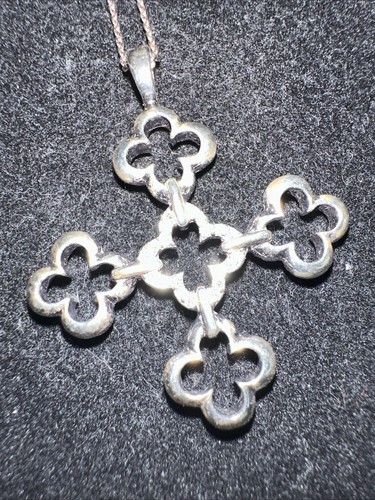 HEIDI KLUM DIAMOND ACCENT CLOVER SILVER 925 CROSS PENDANT 1.5'' NECKLACE 18'' - Picture 5 of 9