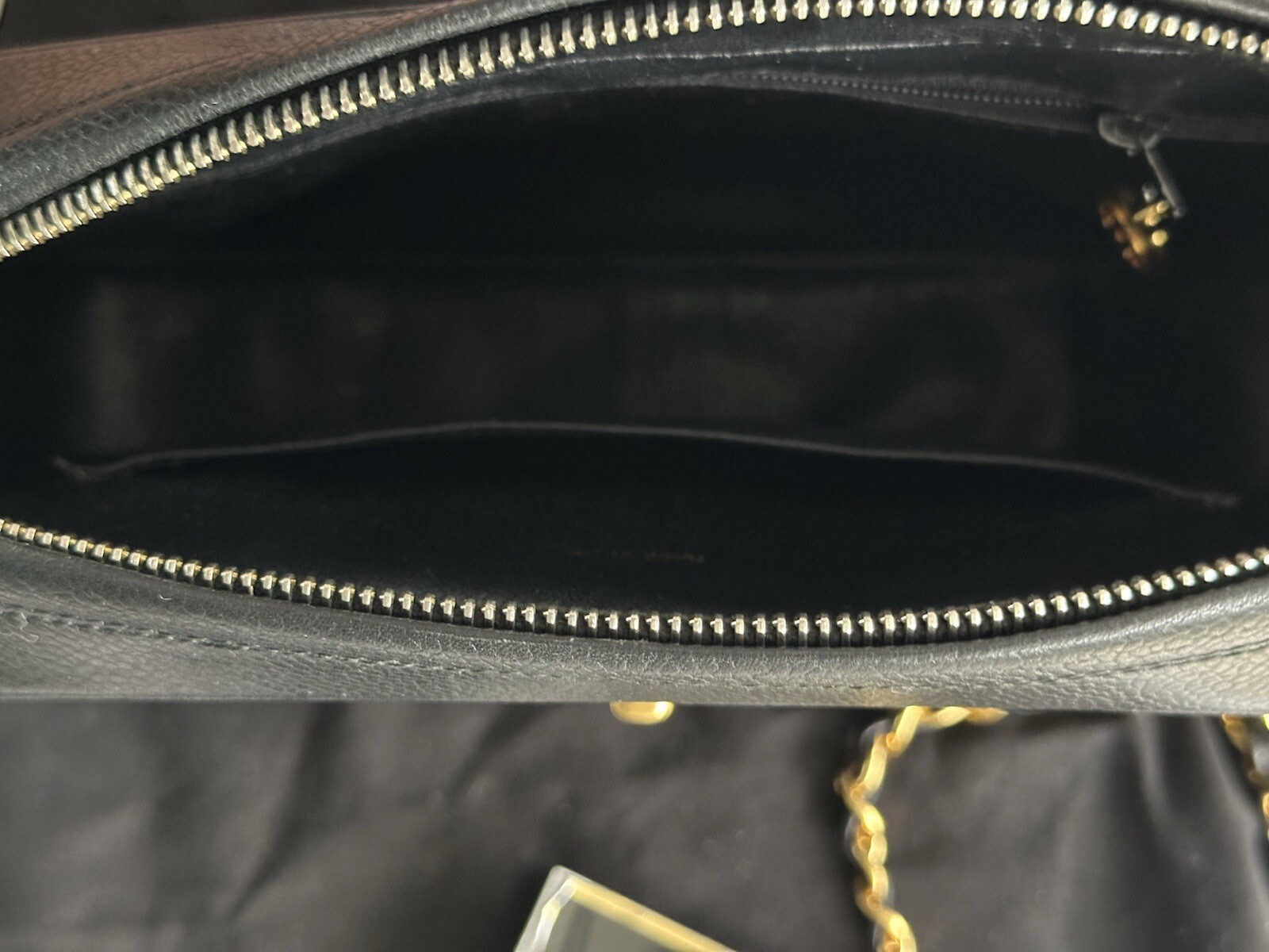Rare 1990s Vintage Chanel Caviar Quilted Camera Bag with Front Flap Pocket image 9