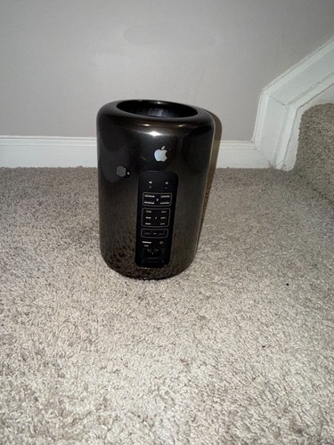 A1481 MAC PRO - XEON E5 6-CORE CPU @ 3.5GHz - 32GB RAM - 512GB SSD - DUAL D500 - Picture 9 of 13