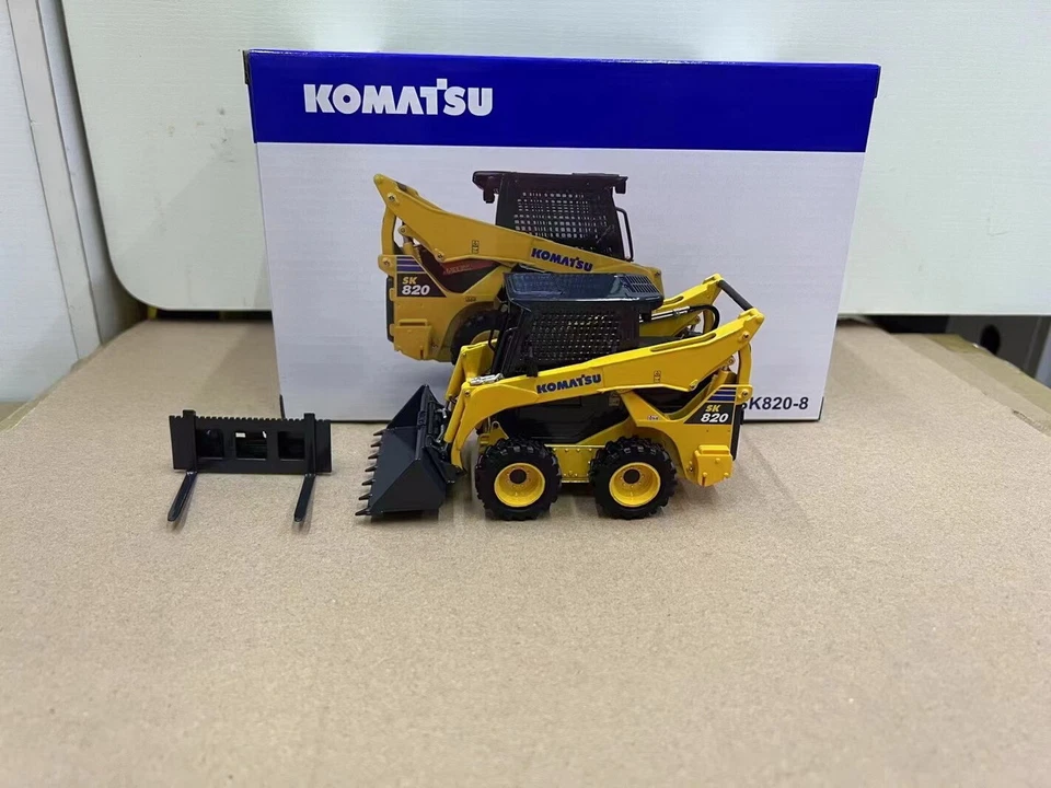 UH 1/25 Scale Komatsu SK820-8 Skid Steer Loader Diecast car Model Toy Gift - Image 4 of 4