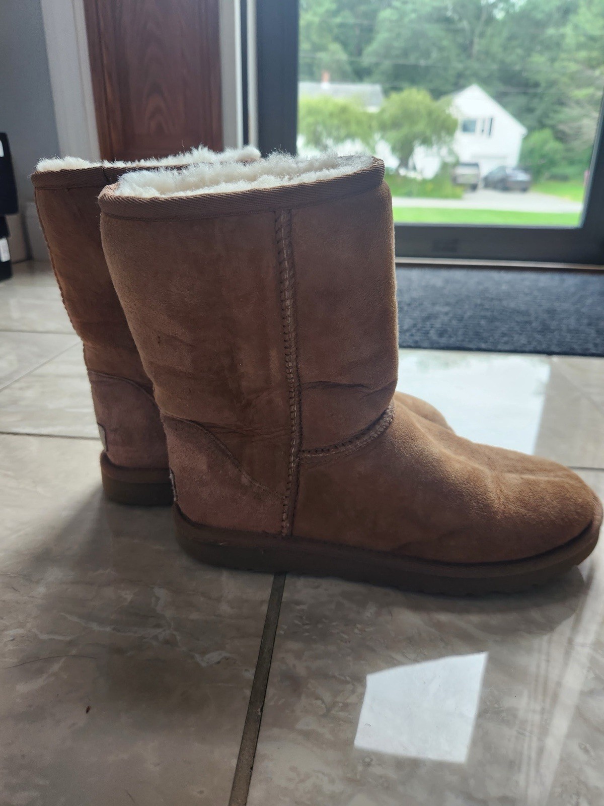 UGG Australia Womens Classic Short II Boots in Chestnut