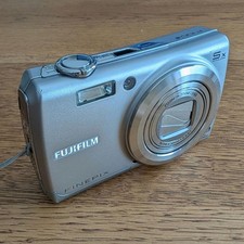 FUJIFILM FINEPIX F100fd Fuji film digital camera Tested