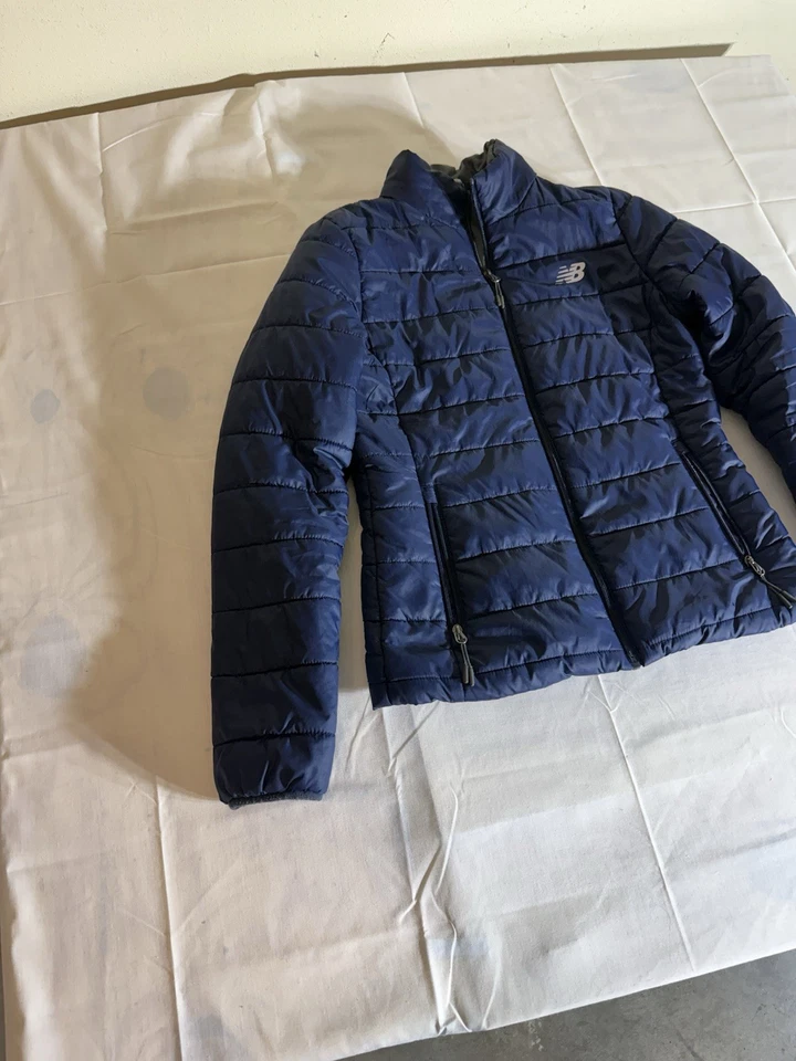Chaqueta New Balance para mujer - Azul marino - Cortavientos Estilo acolchado delgado - Talla S S Sku34 Foto 2 de 4