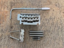 Fender Deluxe Series Strat 2 Point Tremolo Bridge Assembly Complete 099-2079-000