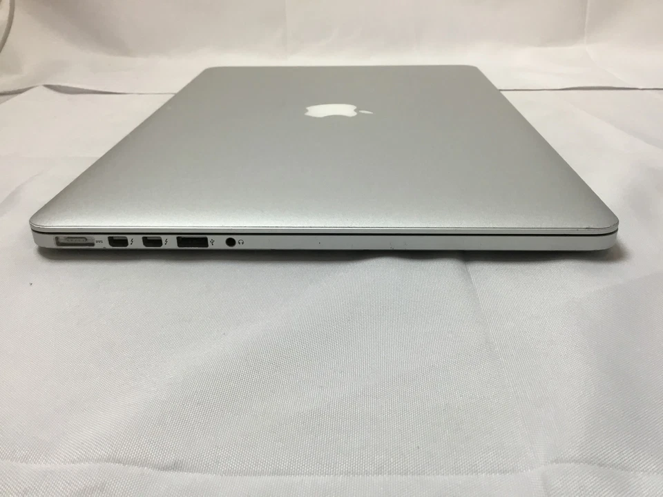 Apple MacBook Pro (M2015) "Core i7" 15.4" 2.2 GHz 16 GB 1TB SSD Grade C - Image 4 of 4