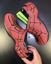 Size: 7Y/9W Spiderman Crocs Unisex Velvet Red-Black
