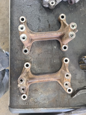 #ad 2003 2007 Ford 6.0 Powerstroke Engine Mount Brackets Left Right $80.00