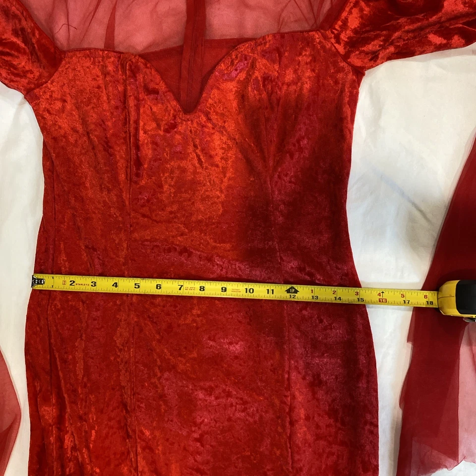 Disfraz de Diablo con Horquilla y Diadema de Cuerno, Vestido de Terciopelo Rojo Aplastado Foto 4 de 4