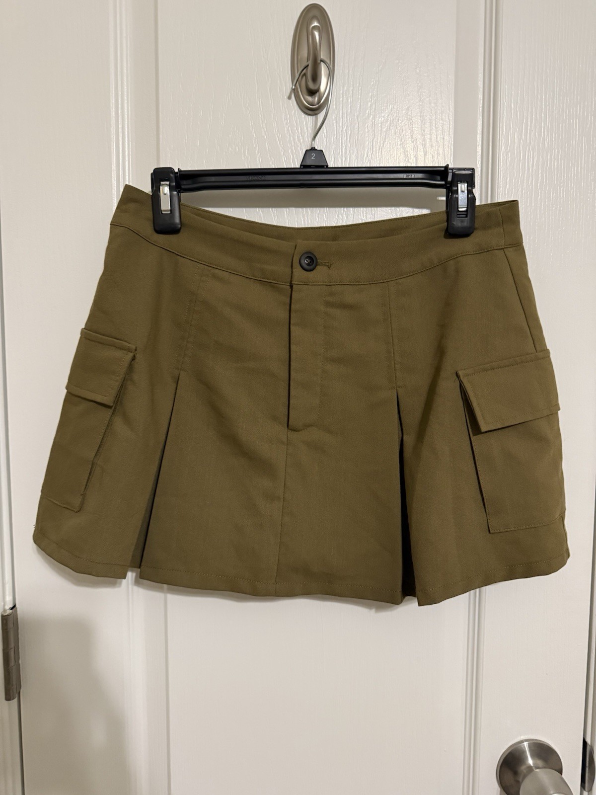 La Hearts Pleated Cargo Skirt , Olive Green, Size M