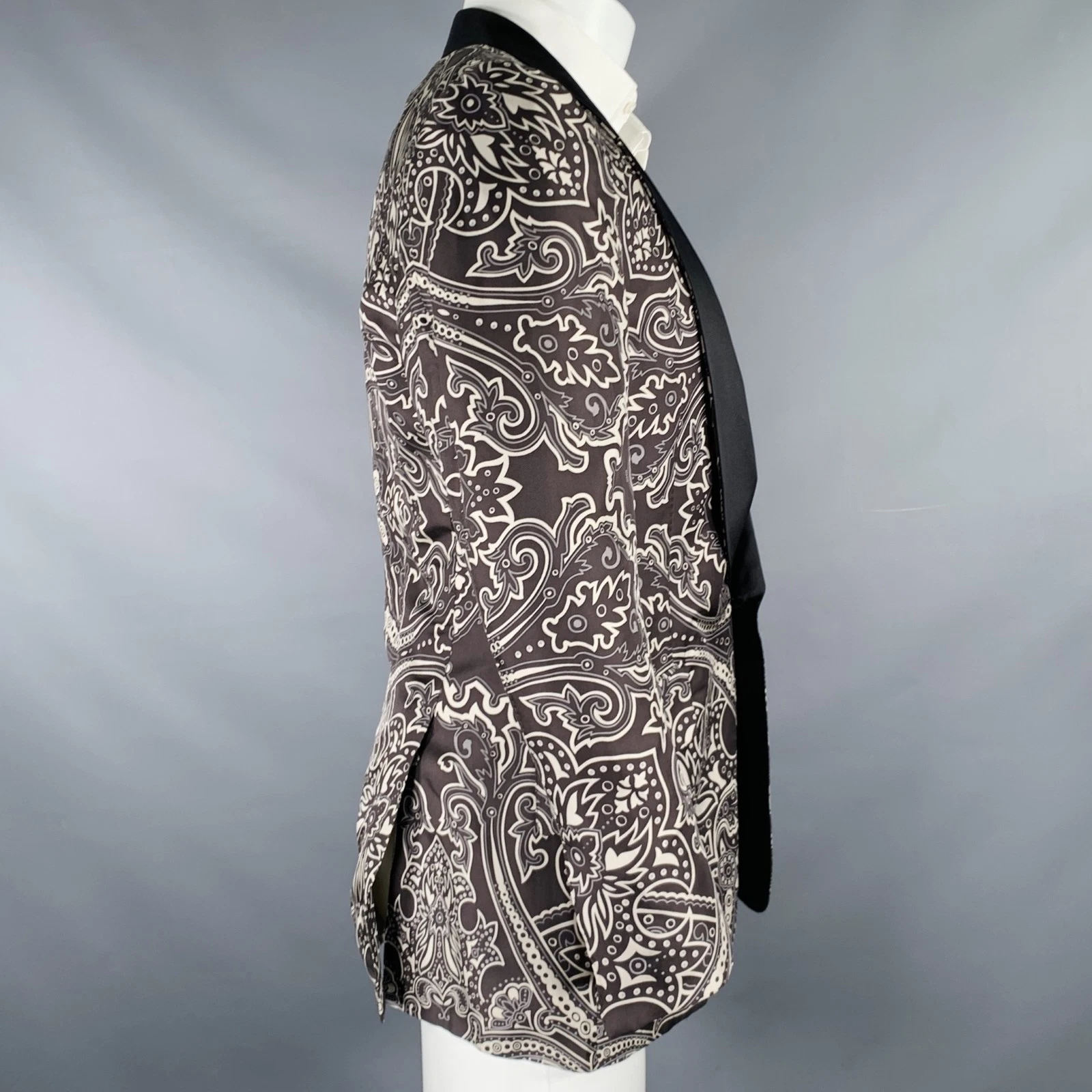 Cappotto sportivo Gucci taglia 38 nero grigio grafica seta