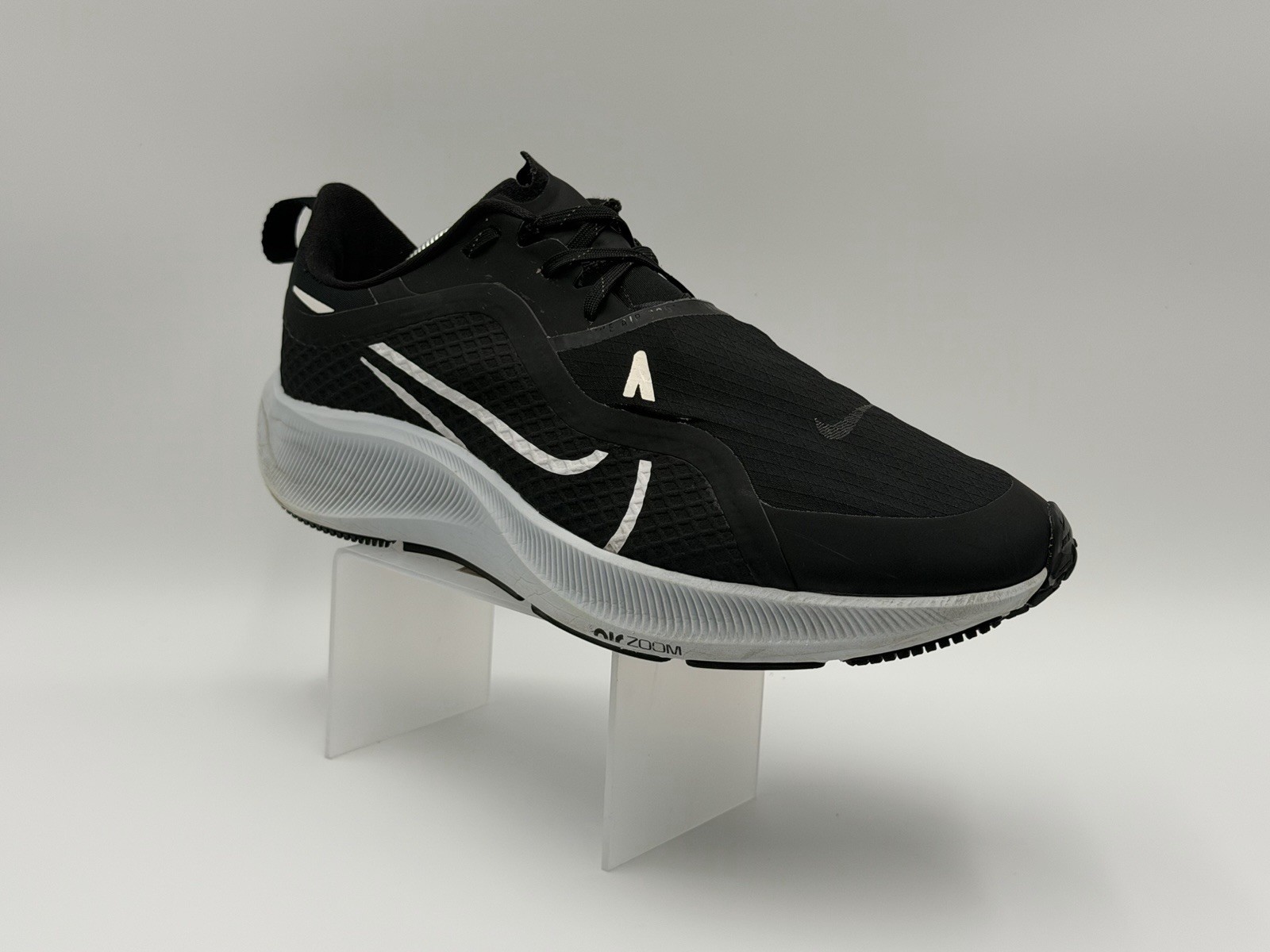 NIKE AIR ZOOM PEGASUS 37 Men’s Size 11  BLACK WHITE RUNNING SHOES