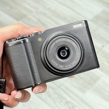 Fujifilm Fuji XF10 Black 24.2 MP Digital Camera English Black w/charger - 95 New