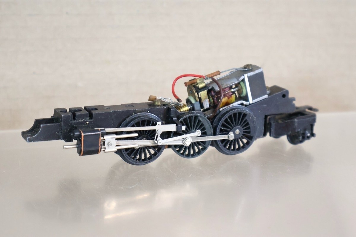 TRIANG R50 REPAIR CHASSIS BR 4-6-2 LOCOMOTIVE 46201 PRINCESS