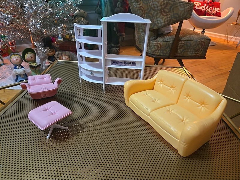 Barbie So Real So Now Family Room Play Set Mattel Incomplete