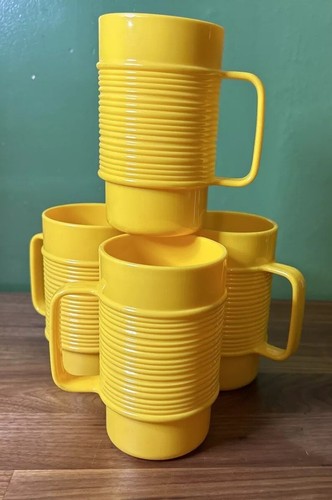 Vtg Rubbermaid Melamine 5" Yellow Ribbed Mug Cup #3829 Camping Stackable Set 4