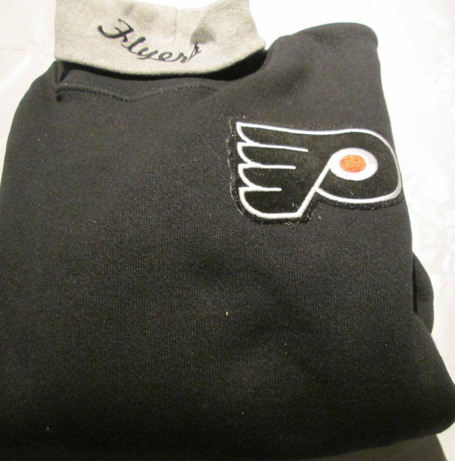 Philadelphia Flyers Youth Sweatshirt Medium Turtleneck NHL Majestic 50/50