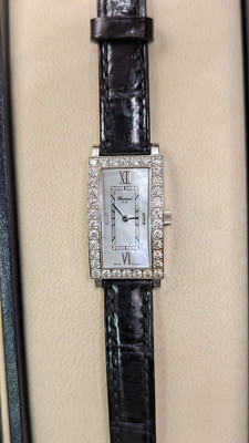 Chopard Classique Femme 18K Gold & Diamond MOP Quartz Watch - 18mm Box & Papers