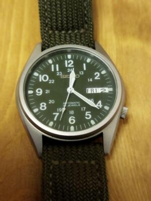 Seiko 7S26-00D0 Day Date Green Silver 21jewels Round Automatic