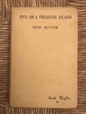 FIVE ON A TREASURE ISLAND by ENID BLYTON - 1948 - 5th IMPRESSION H/B