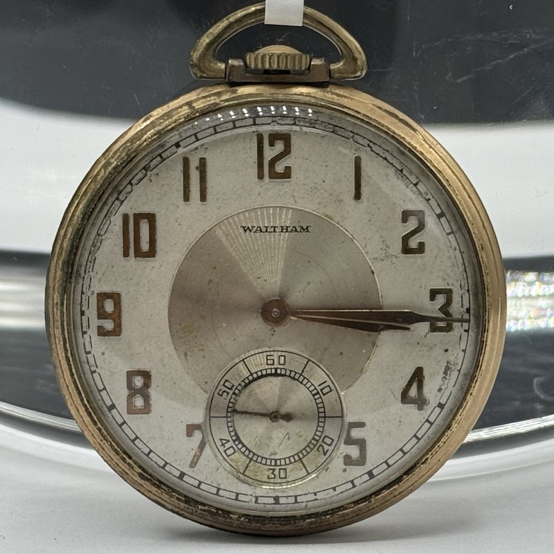 Vintage 1939 Waltham Crescent St Colonial 17J Pocket Watch Run