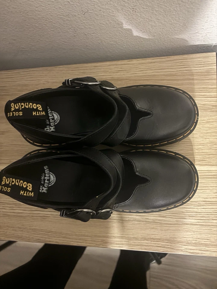 Plataforma Eviee Dr. Martens (usada) para mujer talla 5 cuero negro Foto 3 de 4