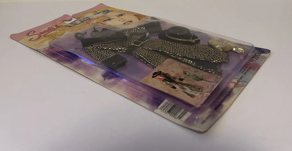 Sandi's Leather Fashions de Totsy #965 se adapta a muñecas 11,5: estilo Barbie/Ms Foto 3 de 3