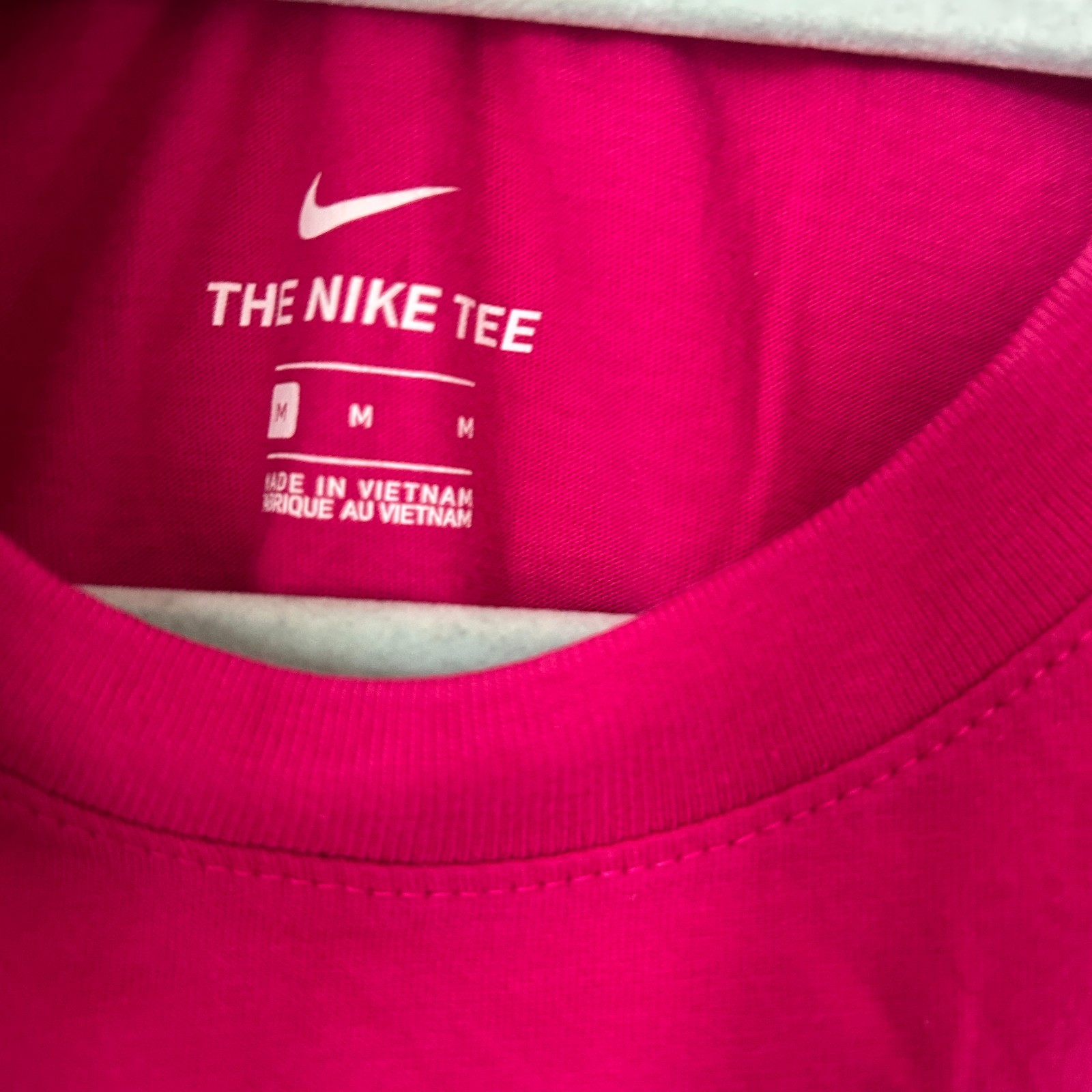 Nike Tshirt - M - Womens image 6