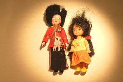 Puppe Shelly von Mattel und Britischer Gardesoldat