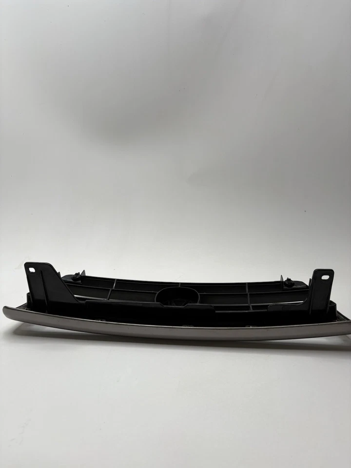 Rejilla delantera Acura Vigor Honda Inspire 1992-1994 OEM con emblema 75103-SL5-A110 Foto 2 de 4