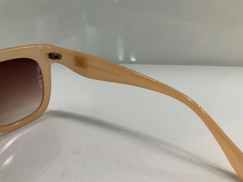 Gafas de sol deportivas Versace 19V69 Italia rosa Abbigliamento lentes marrones de colección Foto 4 de 4