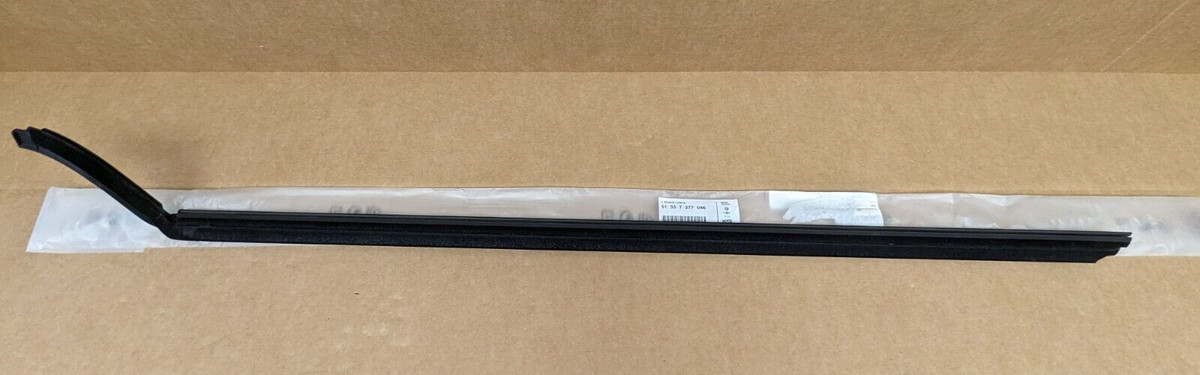 2014-2021 BMW I3 Front Right Exterior Door Channel Cover  