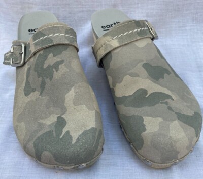 earth pine tiku clogs