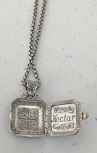 FANTASTIC KONSTANTINO STERLING SILVER BEE NECTAR LOCKET PENDANT+20IN CHAIN! - Picture 9 of 16
