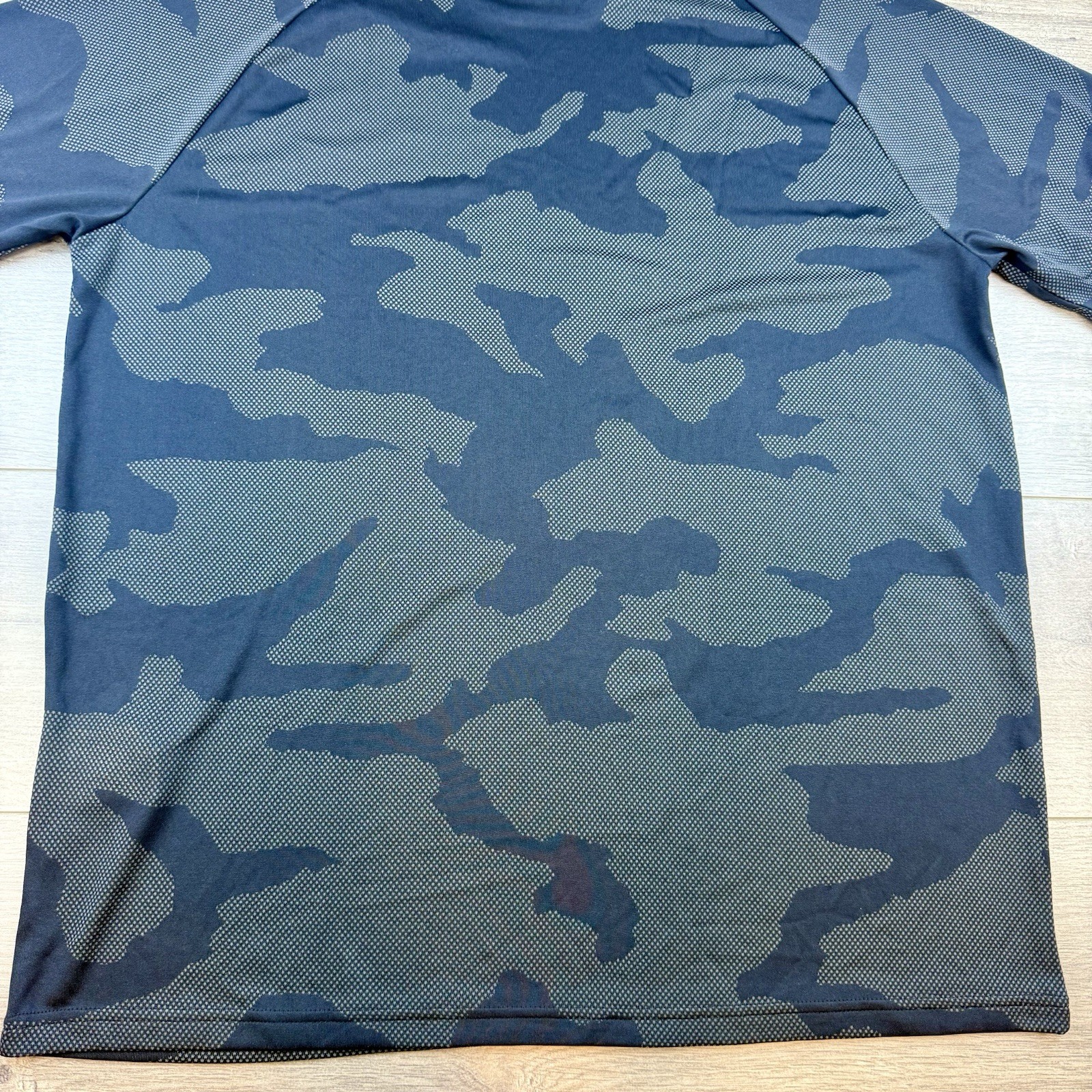 NWT Under Armour UA Velocity Jacquard Short Sleeve Shirt Men XL Black Camo Loose thumbnail 10