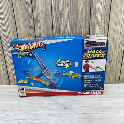 NEW - Hot Wheels WALL TRACKS SEESAW SMASH Track Set Car Powered Action READ