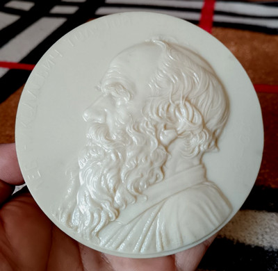 Tischmedaille zum Gedenken an den Schriftsteller L.N. Tolstoi, Kunstfonds der...