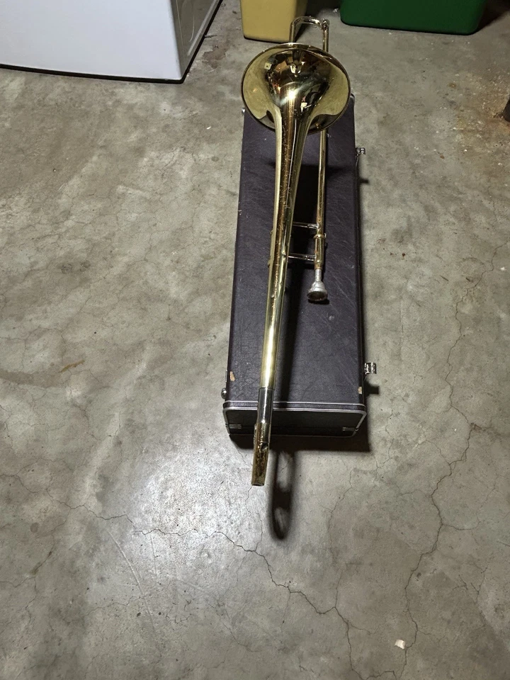 Estuche trombón tenor Yamaha YSL-354 boquilla pintura. Kit ENVÍO GRATIS!! Foto 2 de 4