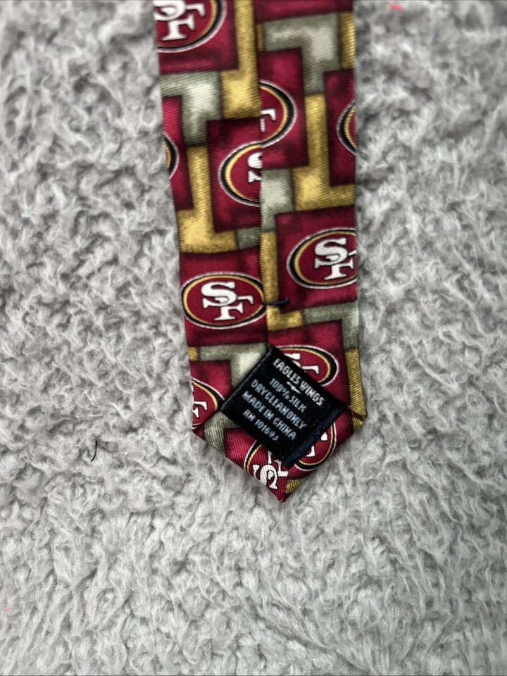 Corbata 100 % seda SAN FRANCISCO 49ERS, ALAS DE ÁGUILA NFL Foto 4 de 4