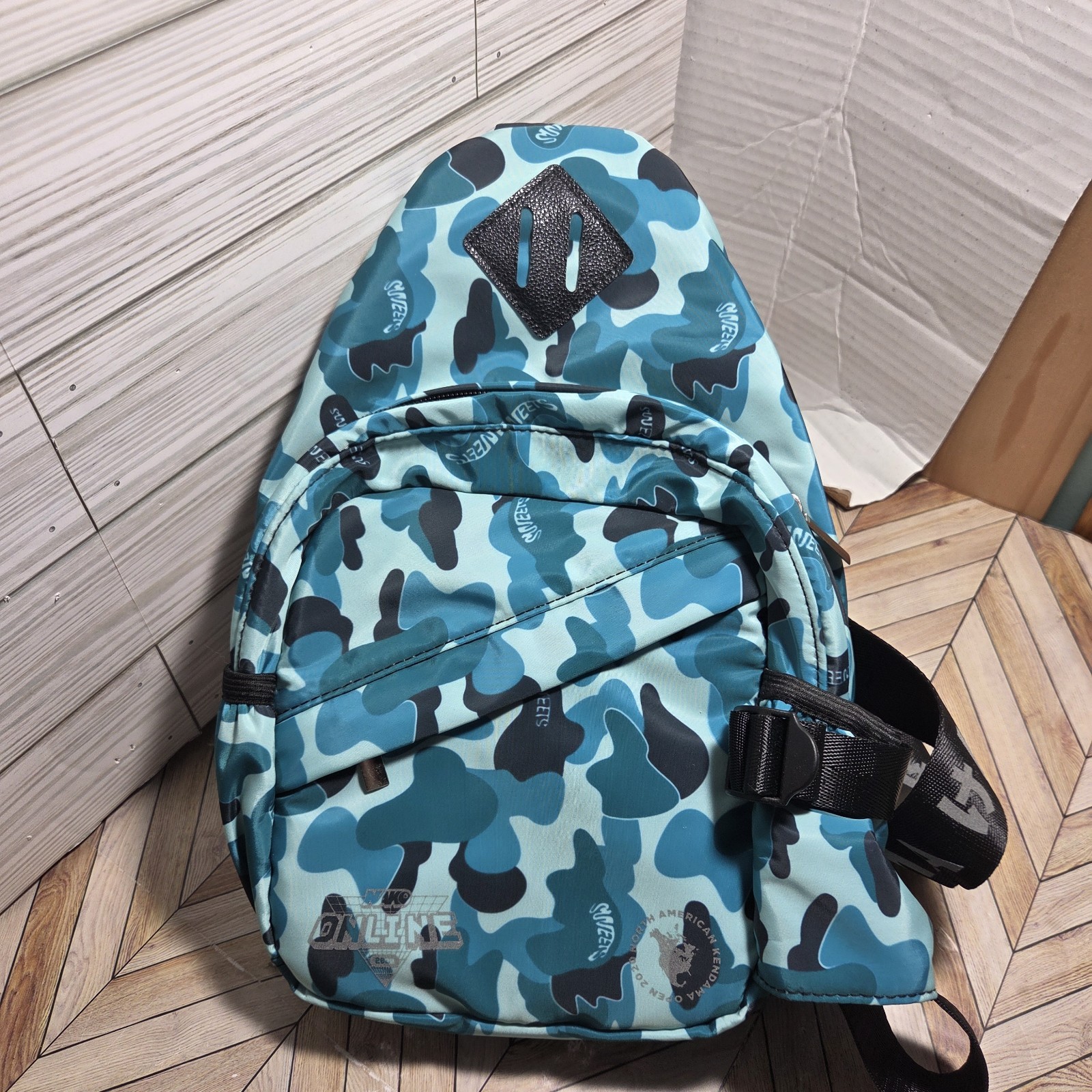 Bolso cruzado NAKO Online Kendama 2020 azul camuflaje dulces abiertos norteamericanos