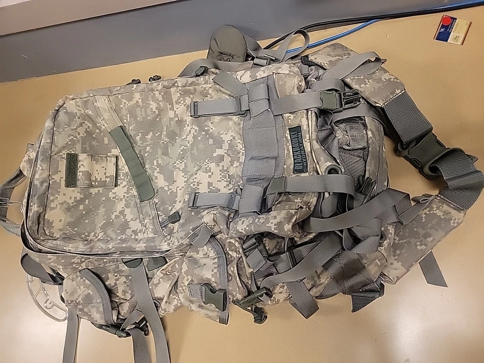 Blackhawk Hydration Camouflage Backpack Military CamelBak Maximum Gear Camo Ther - Image 3 of 4