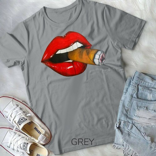 Sexy Mujeres Humo Cigarro Iluminado Labios Rojos Fumar Cigarro - Forma Unisex Camiseta - Imagen 2 de 10